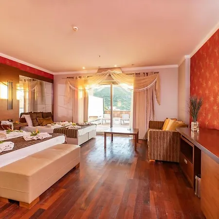 מלון Bodrum My Mira Deluxe טורגוטריס